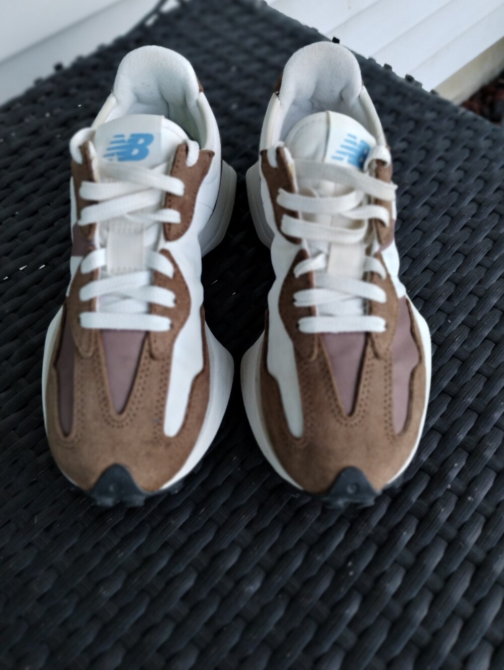 New Balance 327 Sneakers Women’s 7 Brown White Suede U327LG - Picture 3 of 8